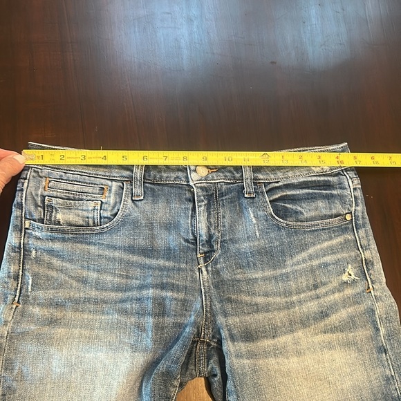 Pilcro and the Letterpress Women's Lightly Distressed Denim Shorts Size 29 - Picture 10 of 16